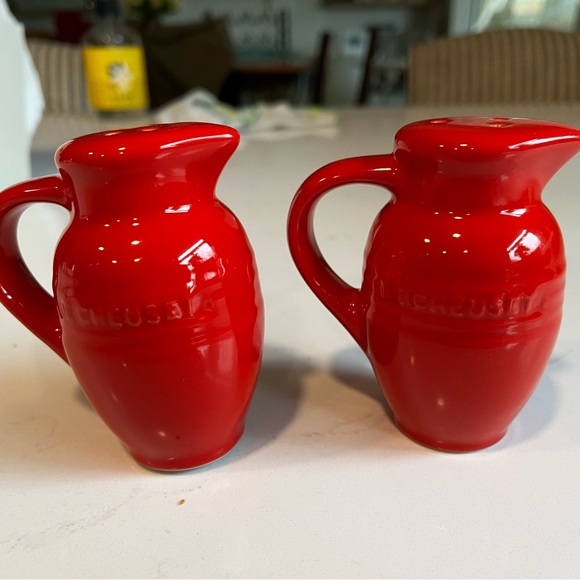 Le Creuset Kitchen Le Creuset Red Salt And Pepper Shakers Poshmark